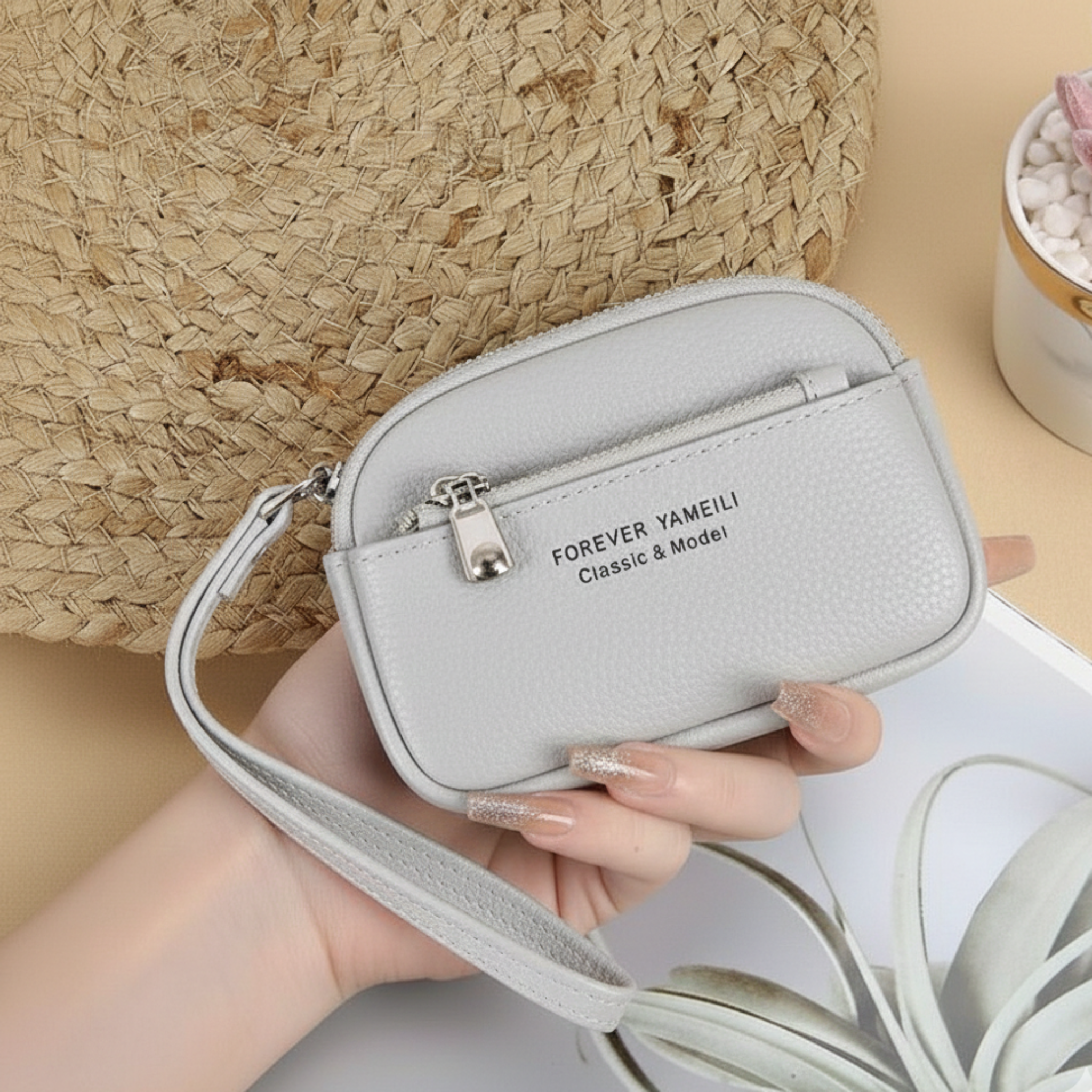 The Viyaro Essential Mini Clutch