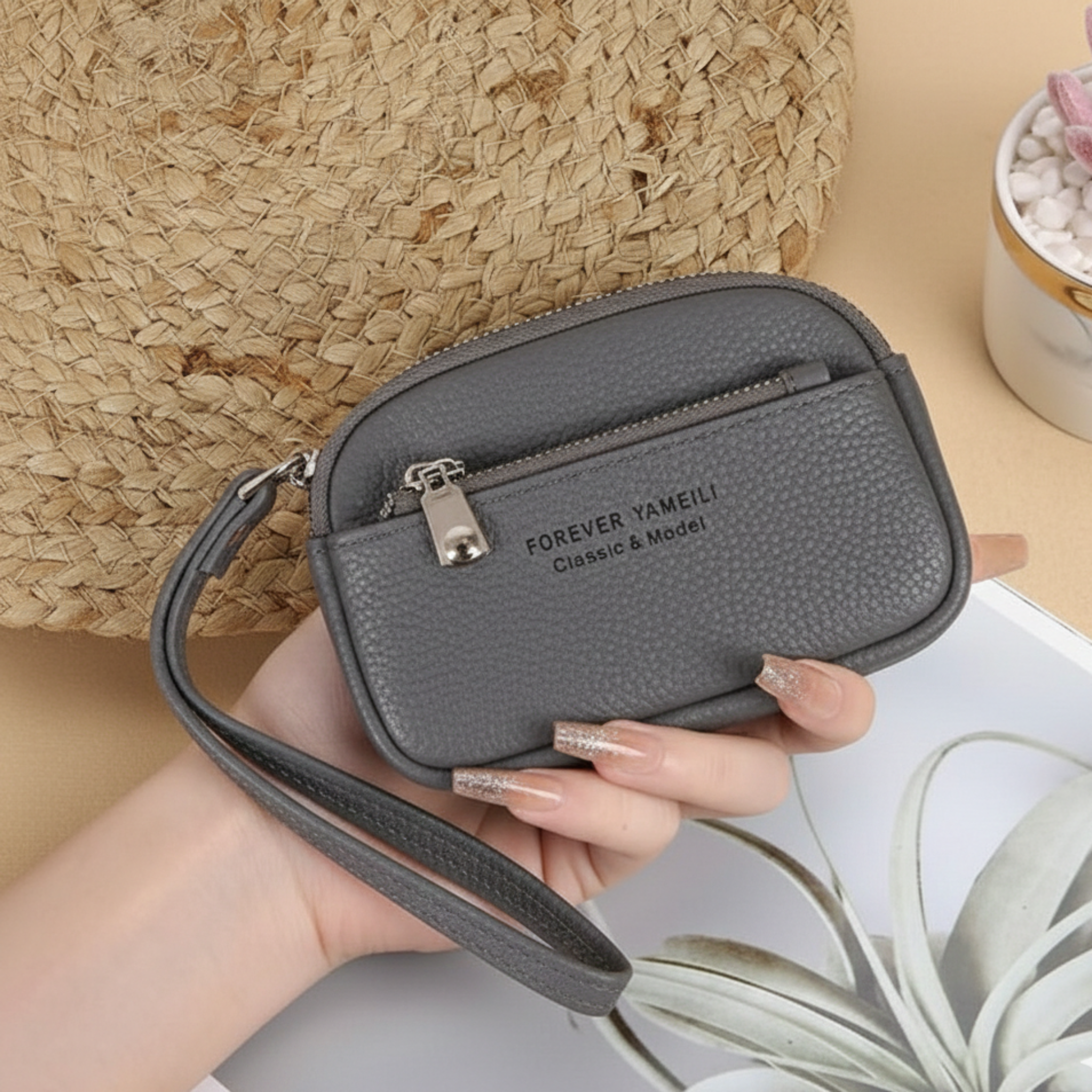The Viyaro Essential Mini Clutch
