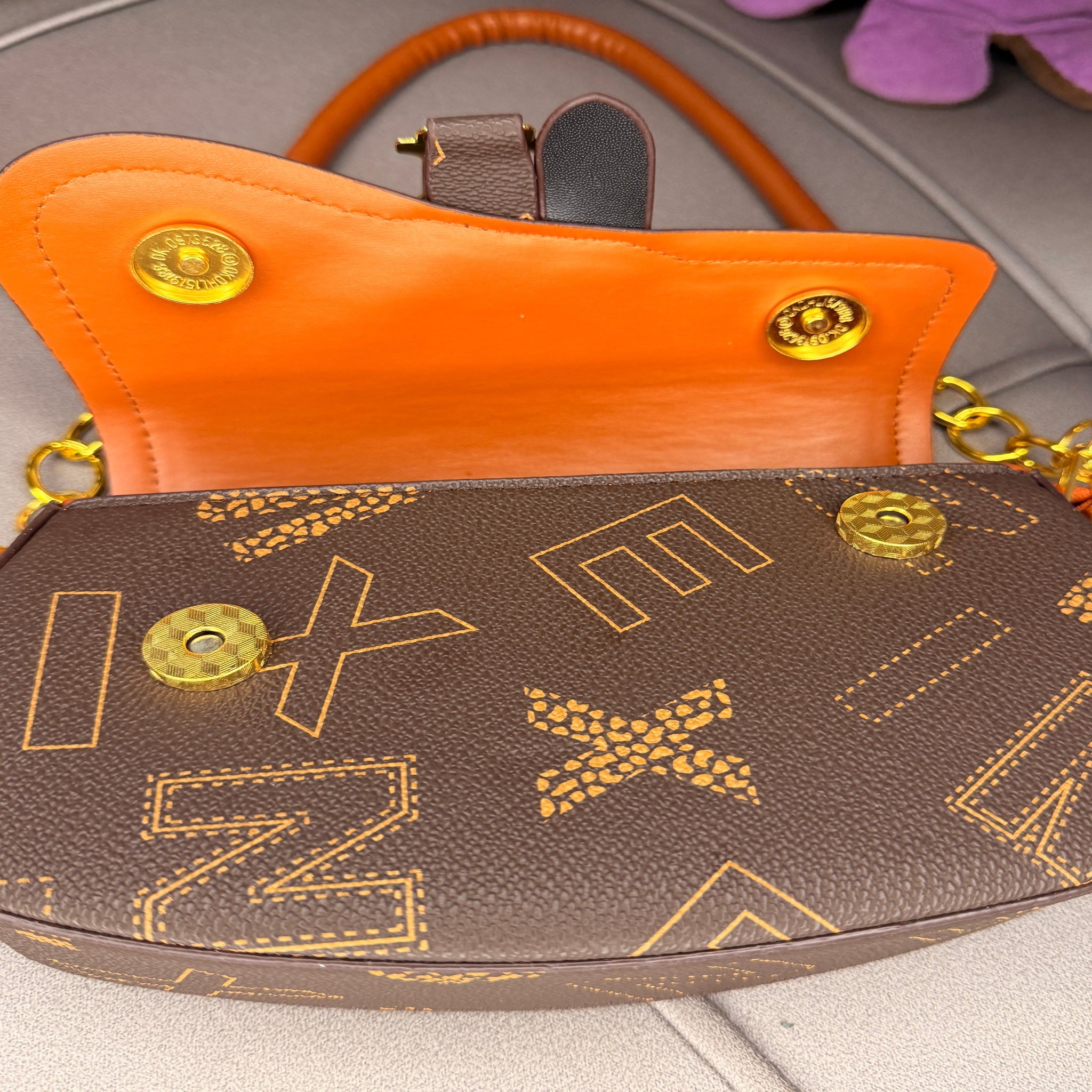 The VIYARO Signature Saddle