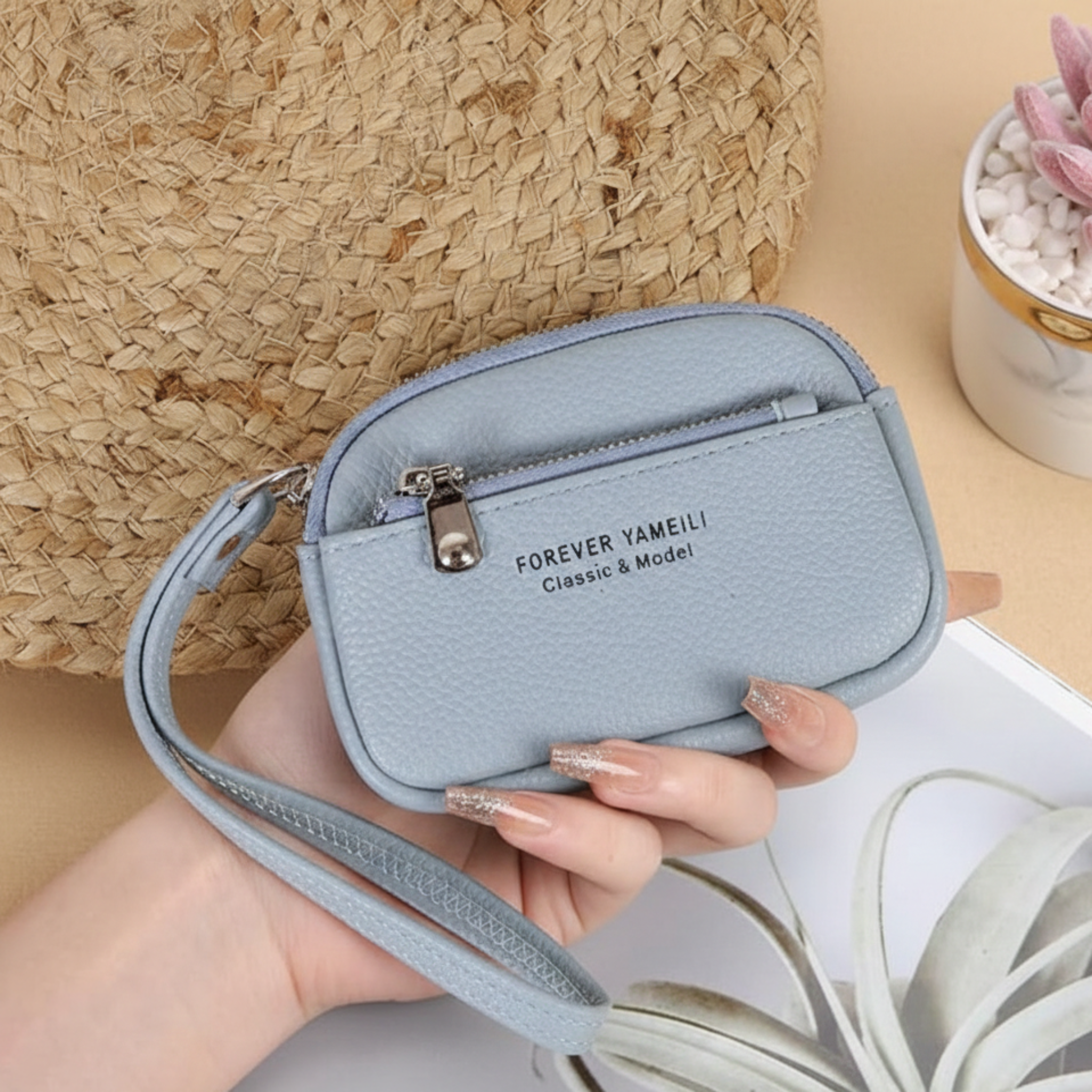 The Viyaro Essential Mini Clutch